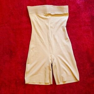 Assets by Sarah Blakely High Waist Firm Control Shorts, NWOT, XL